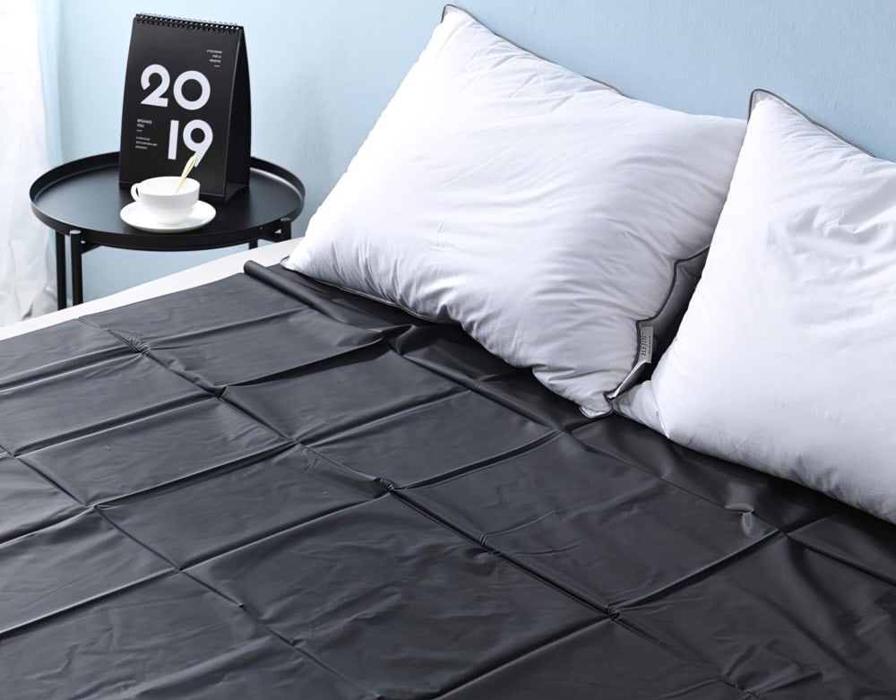 Lençol Impermeável em PVC Maleável na cor Preta - 130x210cm DE COMPRIMENTO